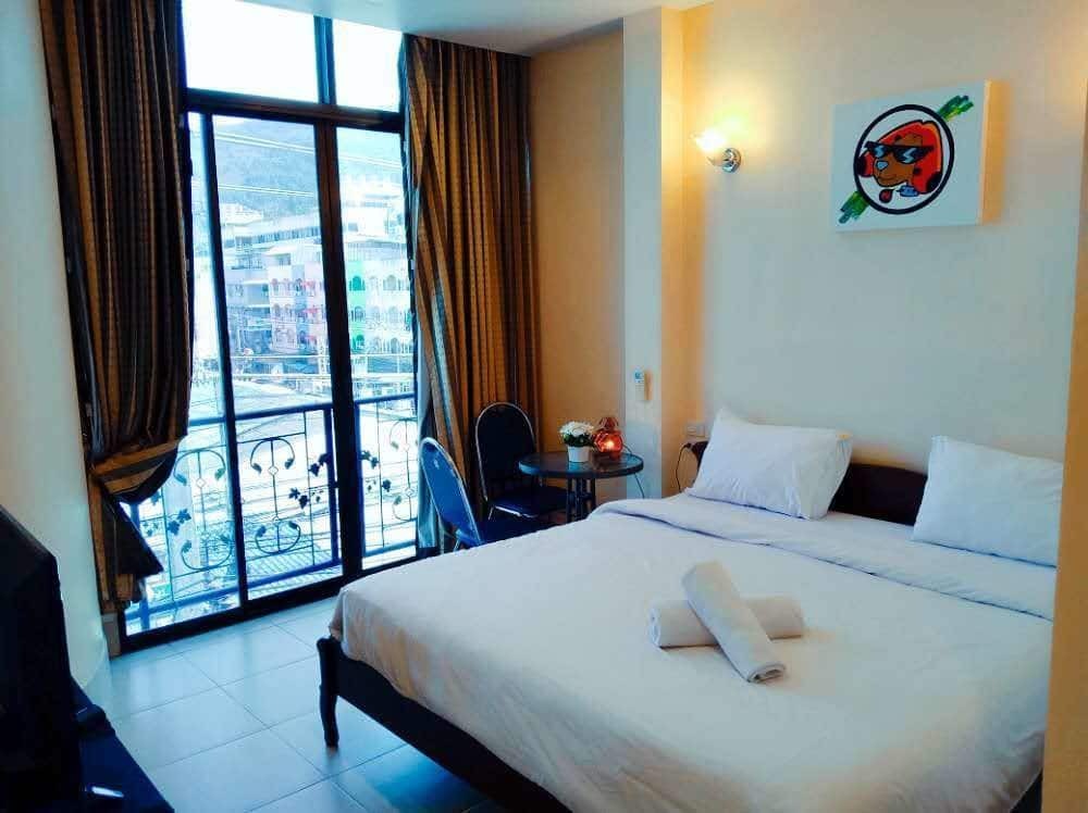 Zodiac Hotel Patong Экстерьер фото